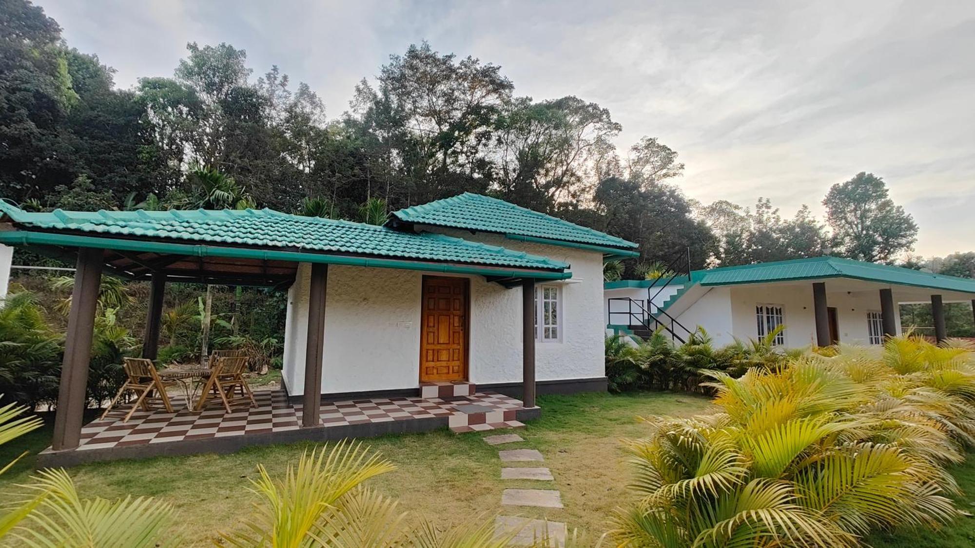 Redberry'S Luxury Stay Coorg Somvarpet Exterior photo